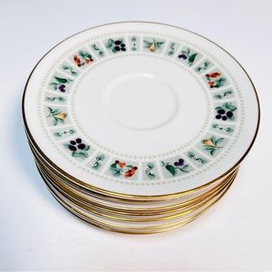 VTG ROYAL DOUTON Tapestry 8 plates